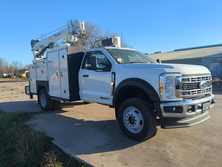 new-unused-ford-f600xl-service-truck vn:a00714-4x4,-h7024tt-image-3