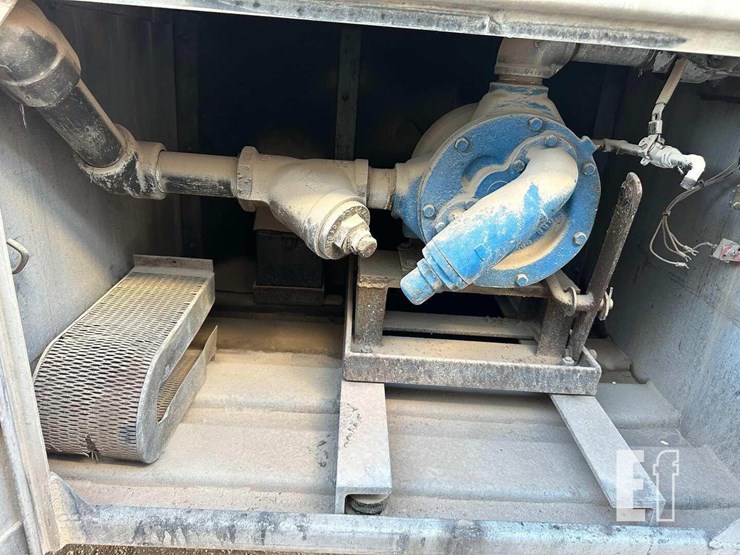 1981-fruehauf-trailer-image-3