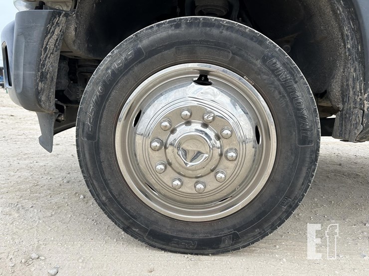 2016-ford-f550-image-10