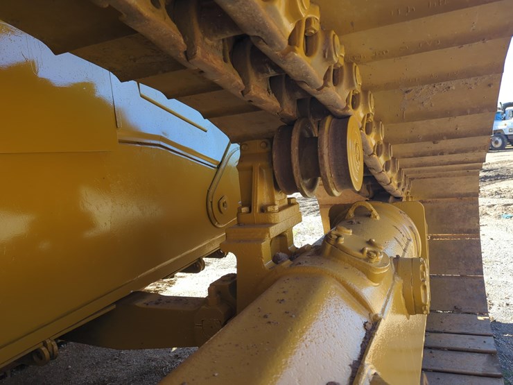 caterpillar-d6t-lgp-image-12