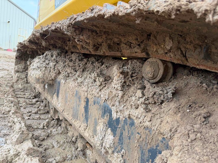 2021-komatsu-pc210-lc-11-image-18