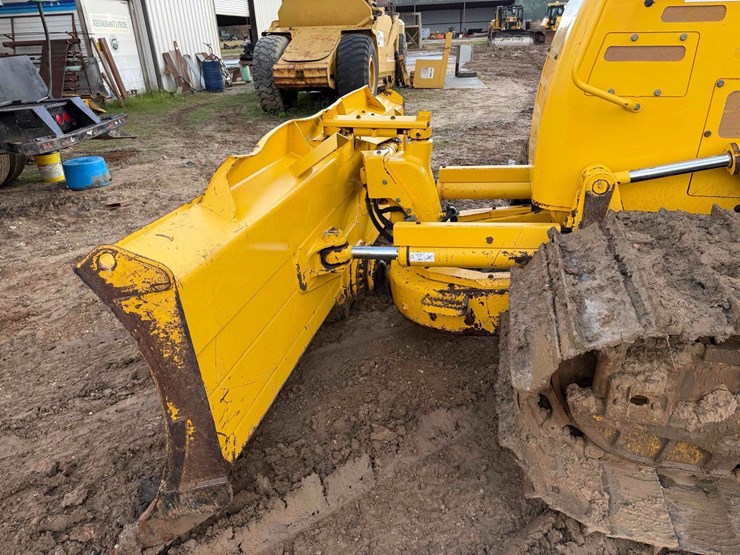 2021-komatsu-d61pxi-24-image-11