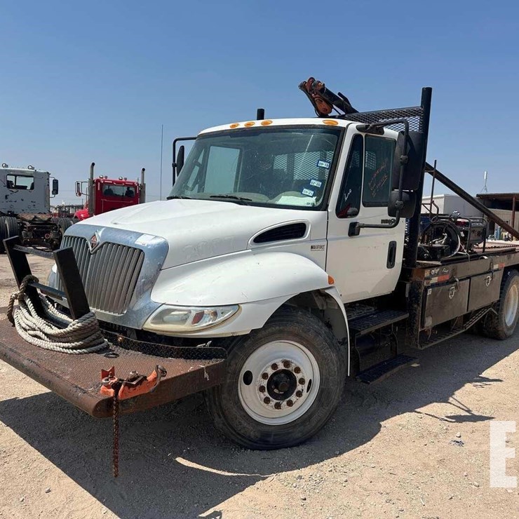 2013 INTERNATIONAL DURASTAR 4300