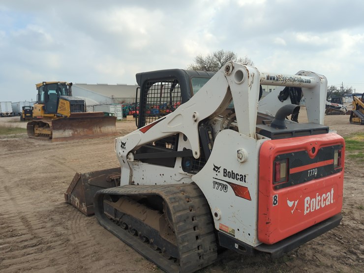 2021-bobcat-t770-image-5