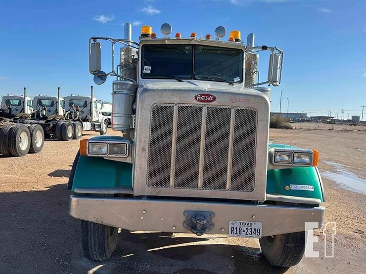 2012-peterbilt-367-image-2