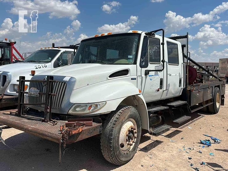 2011-international-durastar-4400-image-1