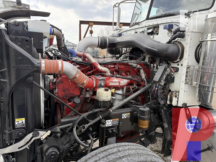 2014-peterbilt-388-image-19