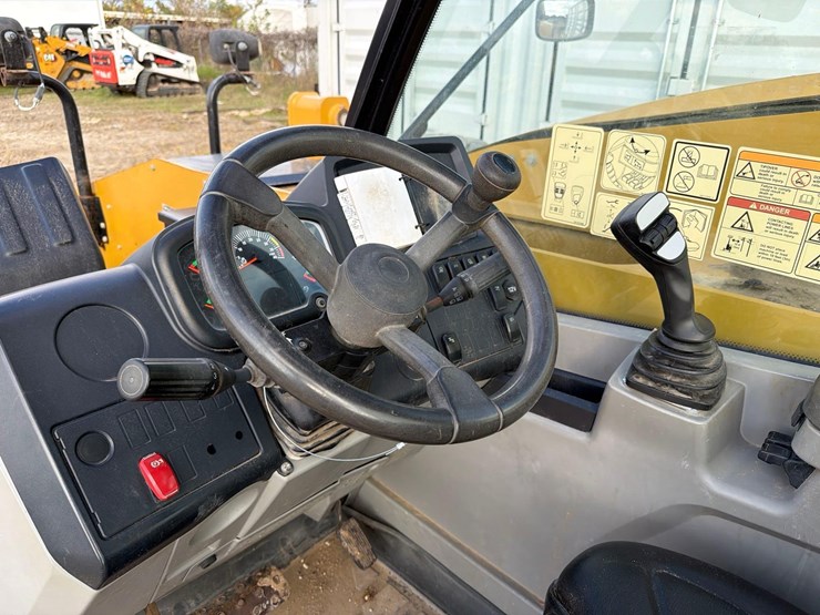 2019-caterpillar-tl1255-image-14