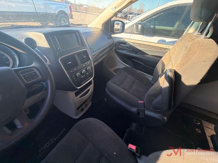 2019-dodge-grand-caravan-image-18