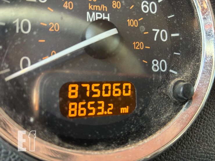 2013-peterbilt-389-image-13