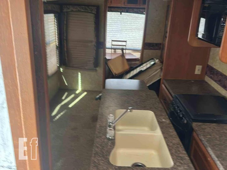 2011-forest-river-sierra-356rl-image-6