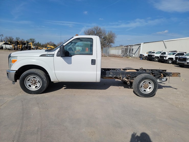 2016-ford-f350-image-1