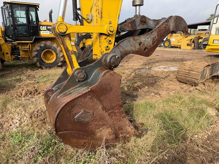 2021-komatsu-pc210-lc-11-image-14