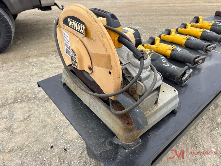 dewalt-electric-chop-saw-image-3