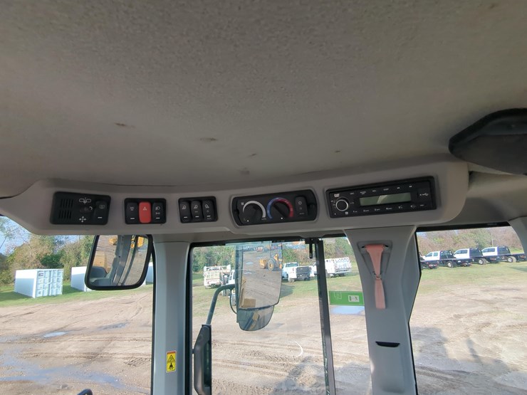 2019-caterpillar-938m-image-15