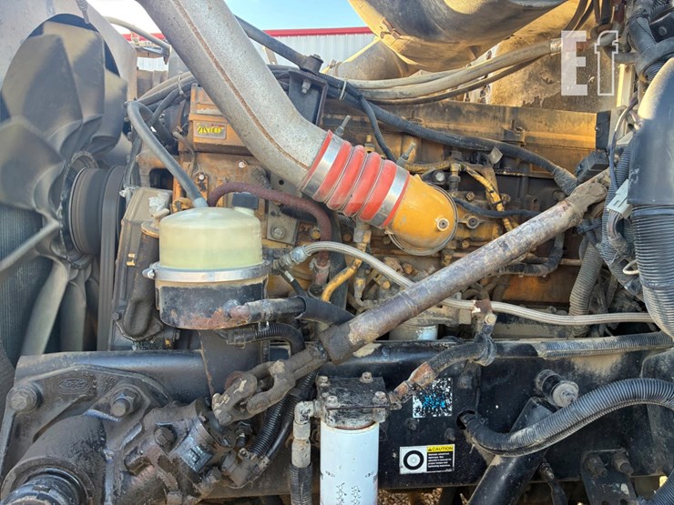 2007-peterbilt-385-image-15