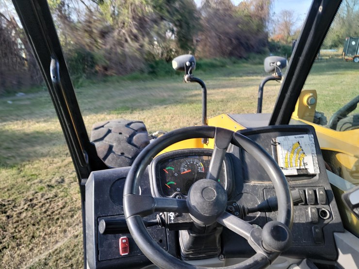 2020-caterpillar-tl1255-image-14