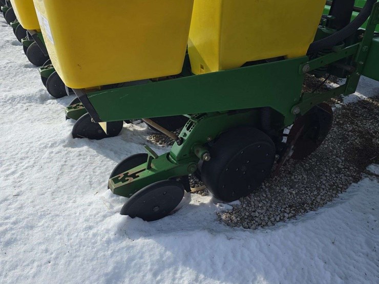 john-deere-1770-image-12