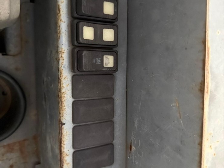 2020-takeuchi-tb230-image-14