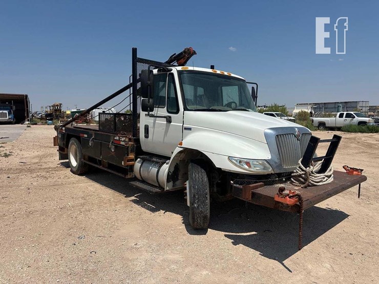 2013-international-durastar-4300-image-10