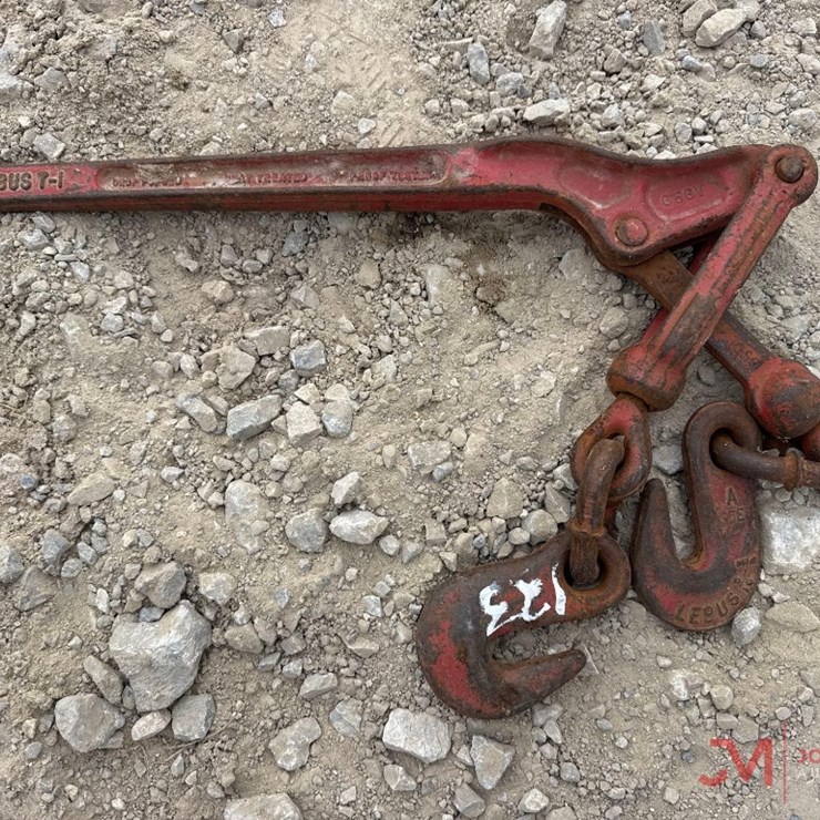 (1) 3/8" SNAP BINDER