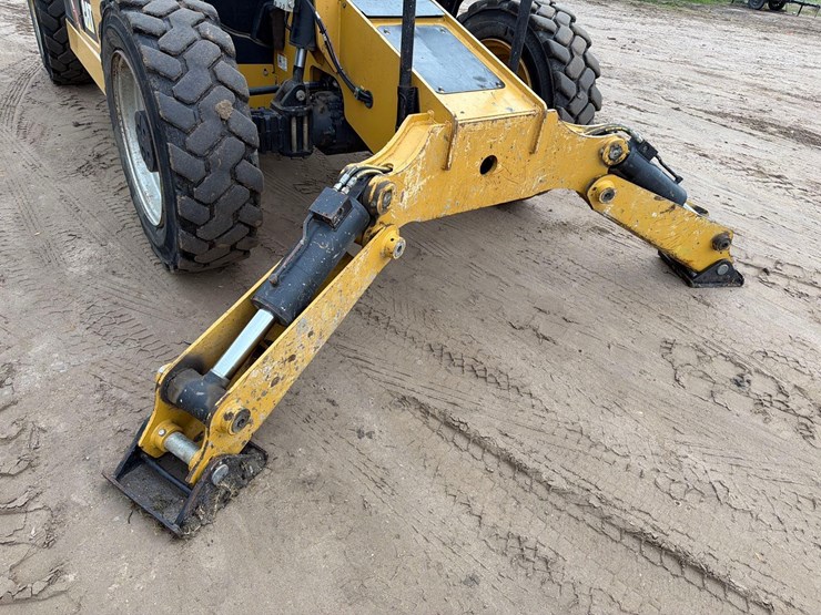 2019-caterpillar-tl1255-image-10