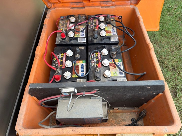 solar-tech-silent-messenger-message-board-arrow/message-board-vn:4gm2m151691410095-image-8