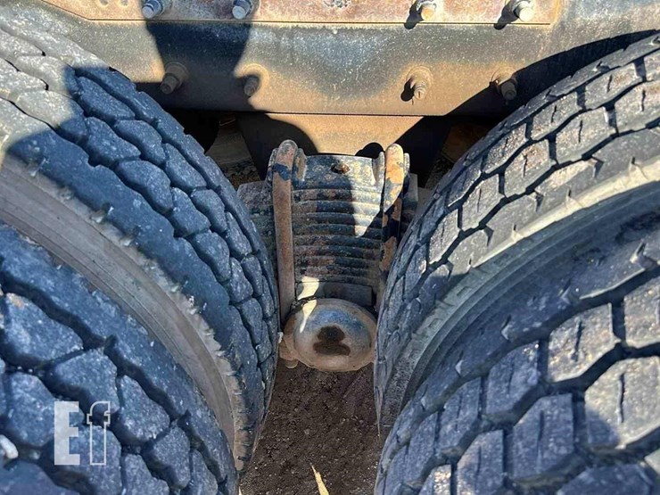 2012-mack-pinnacle-chu613-image-7