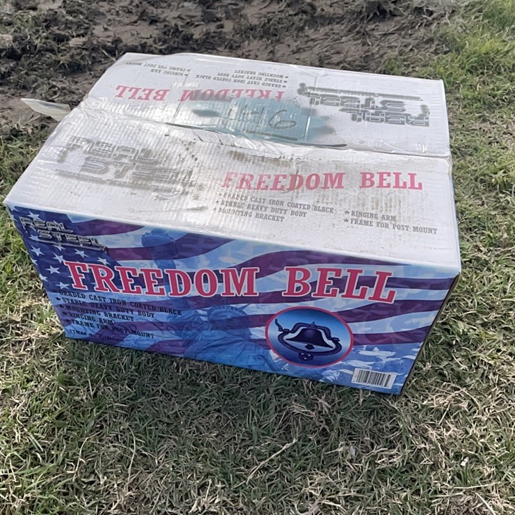 CAST IRON FREEDOM / FARM BELL NEW SUPPORT EQUIPMENT