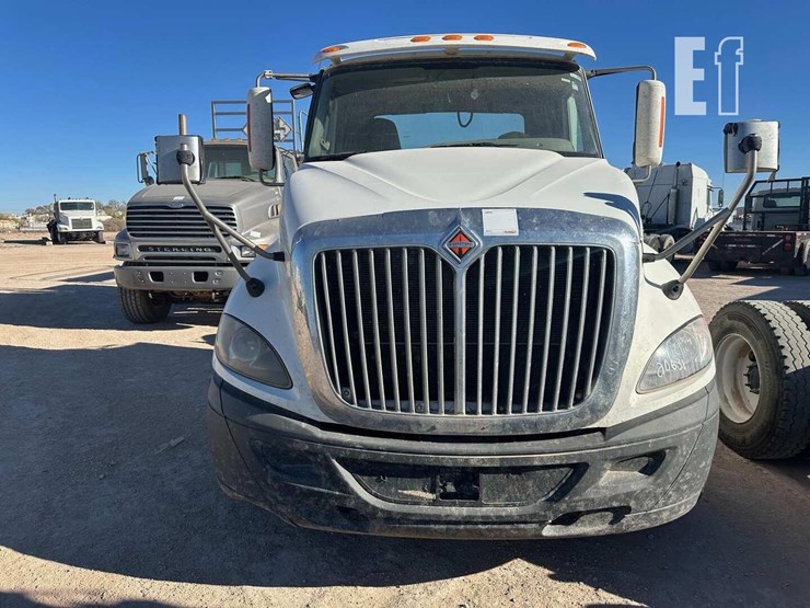 2017-international-prostar-image-2