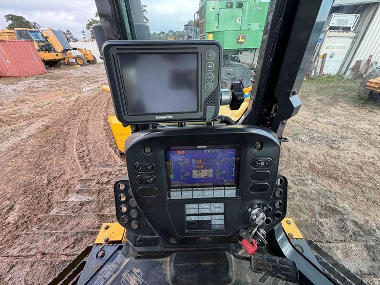 2021-komatsu-d61pxi-24-image-23