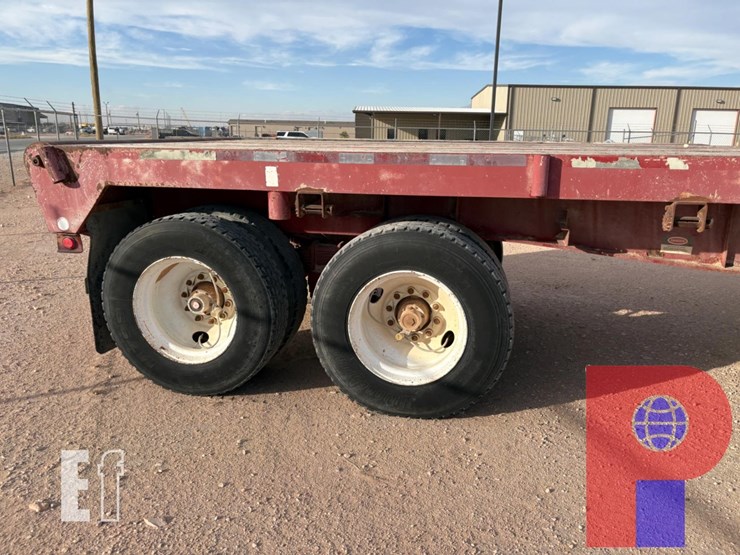 shopbuilt-40-x-102-t/a-flatbed-trailer-image-4
