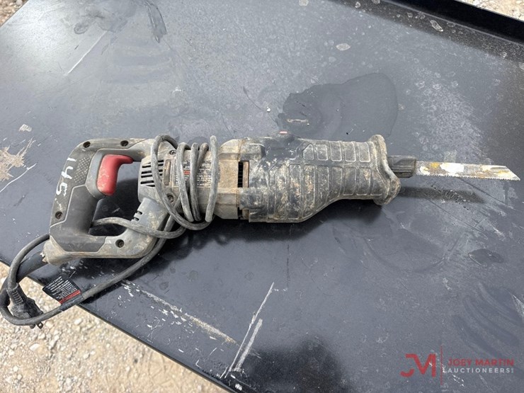 porter-cable-reciprocating-saw-image-1