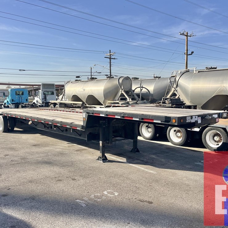 2019 VIKING 48' X 102"