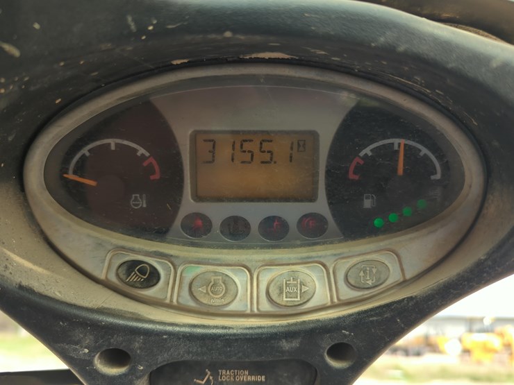 2021-bobcat-t770-image-13