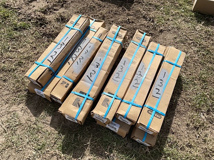 new-assorted-mower-blades---60-pcs---toro,-john-deere,-exmark,-hustler--'036577636380--'036577636120--'036577636496--'036577636496--'036577636168-new-support-equipment-image-1