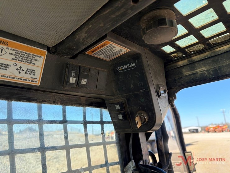 caterpillar-277-image-12