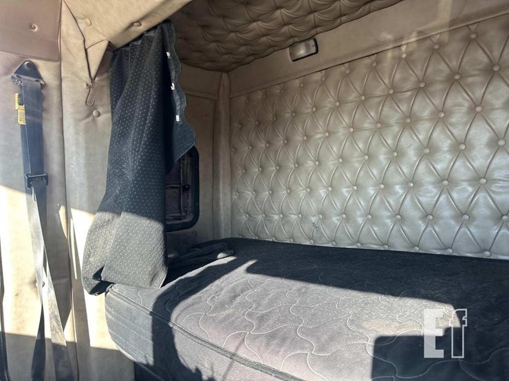 2011-western-star-4900-image-12