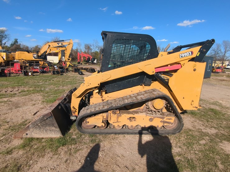 2020-caterpillar-299d-image-1
