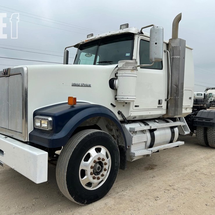 2014 WESTERN STAR 4900