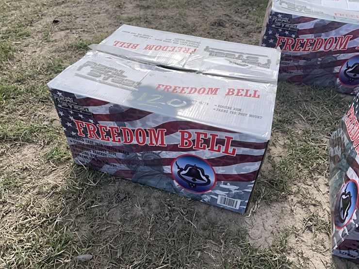 new-cast-iron-freedom-/-farm-bell-new-support-equipment-image-1