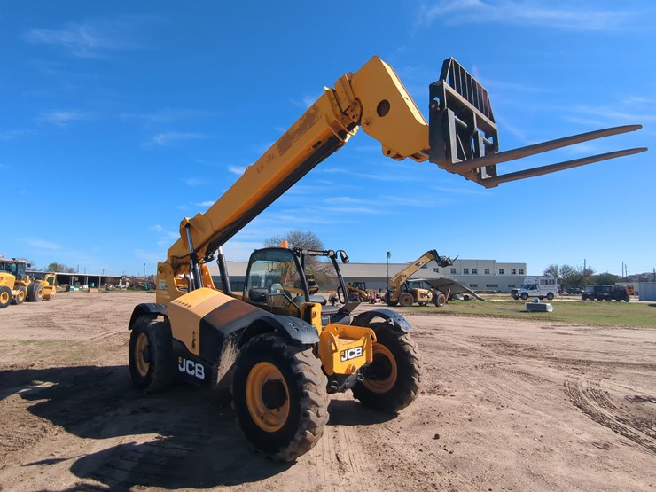 2016-jcb-507-42-image-3