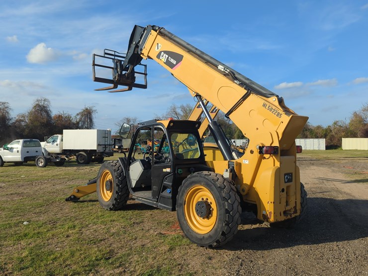 2019-caterpillar-tl1055d-image-5