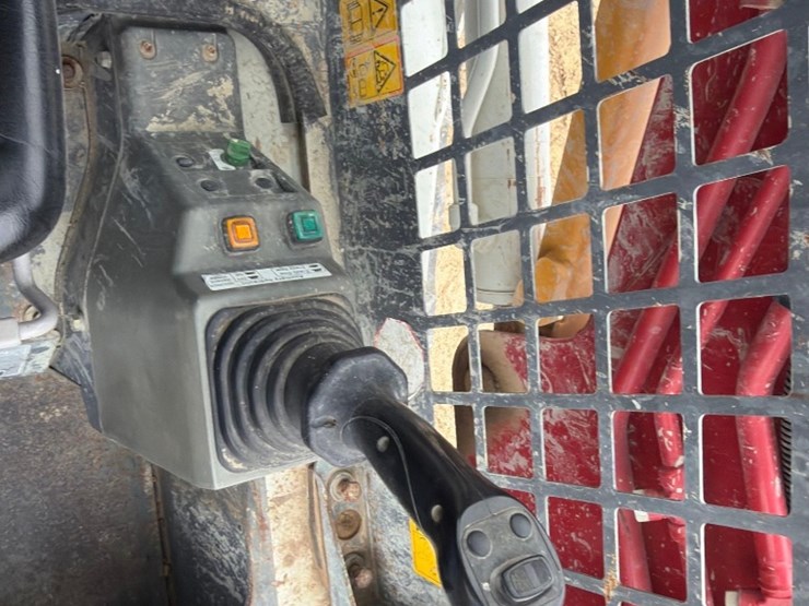 takeuchi-tl8-image-16