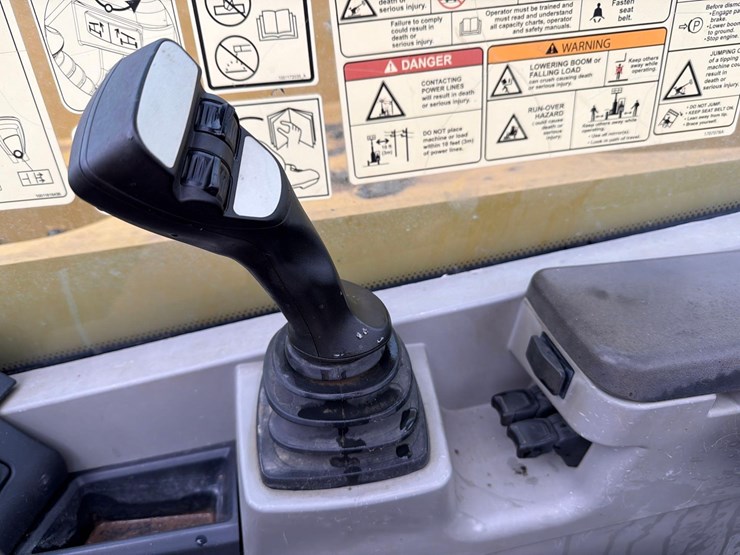 2019-caterpillar-tl1255-image-14