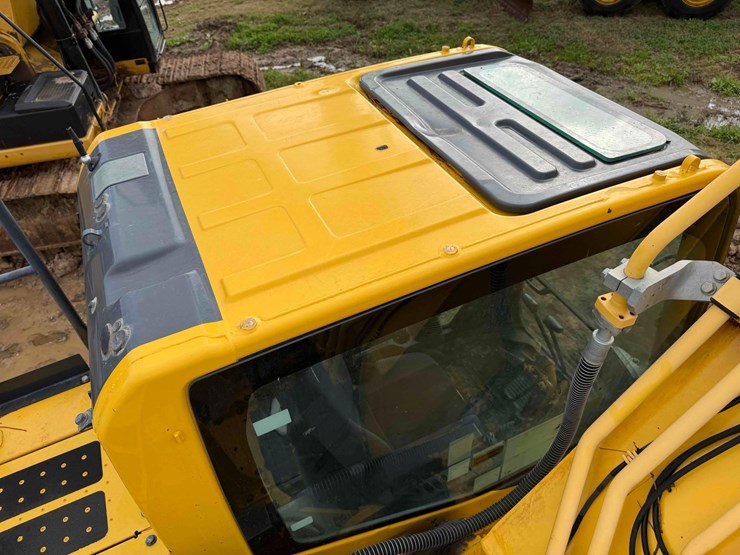 2021-komatsu-pc210-lc-11-image-20