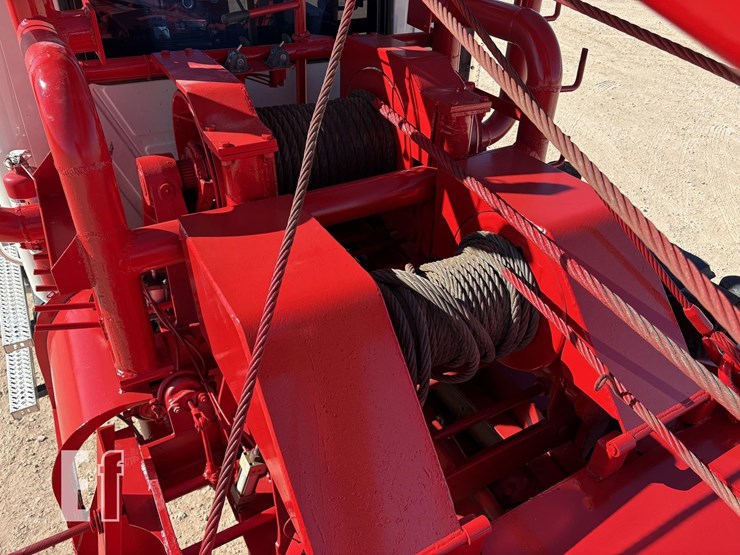 2013-mack-granite-gu713-image-10