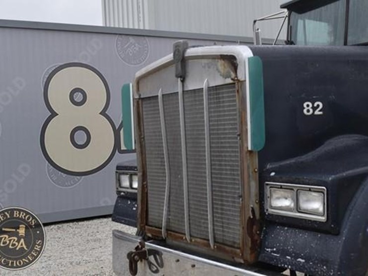 1982-kenworth-w900-image-10