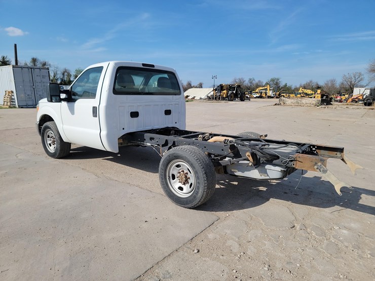 2016-ford-f350-image-5