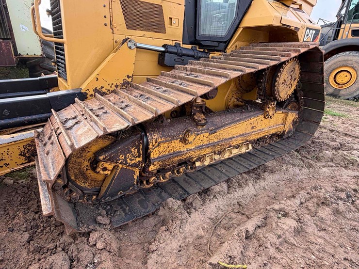 2017-caterpillar-d6n-lgp-image-6
